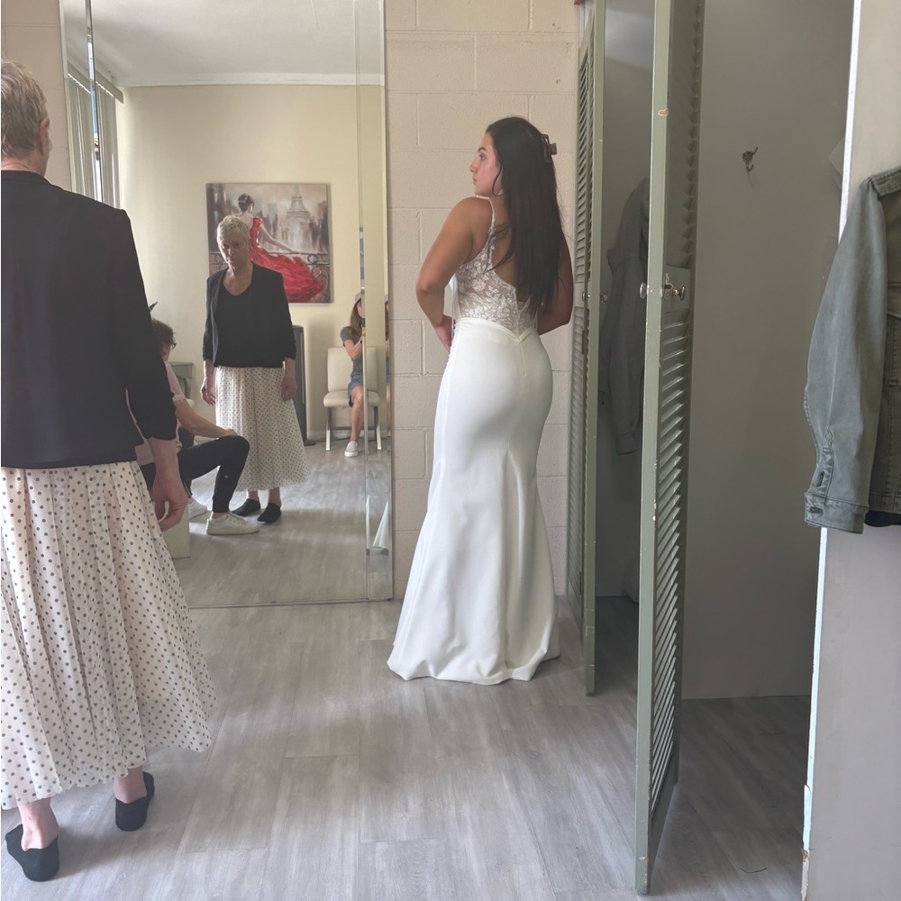 Elegant White Wedding Dress